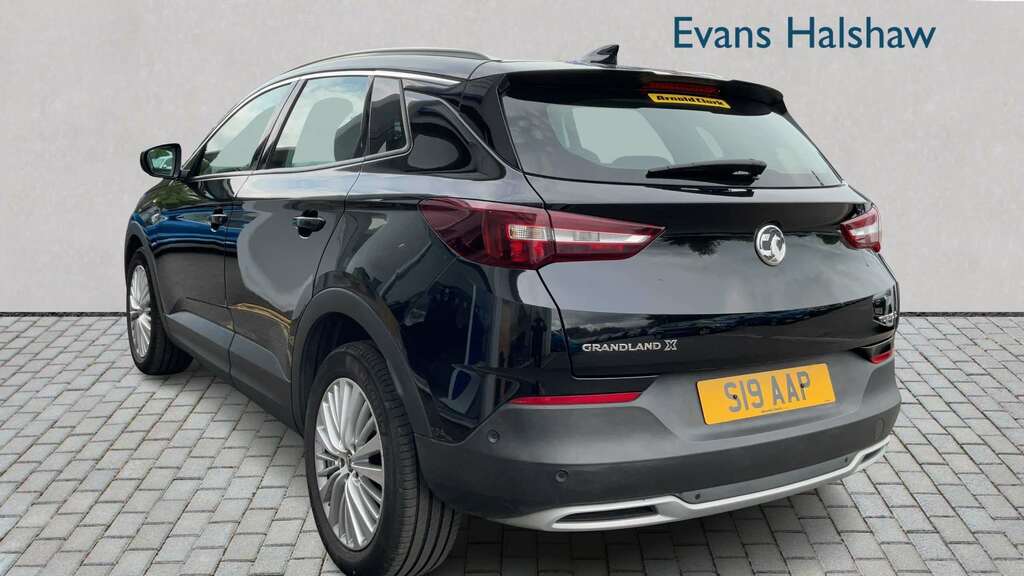 Vauxhall Grandland X 1.5 Turbo D Tech Line Nav 2019 Black #2