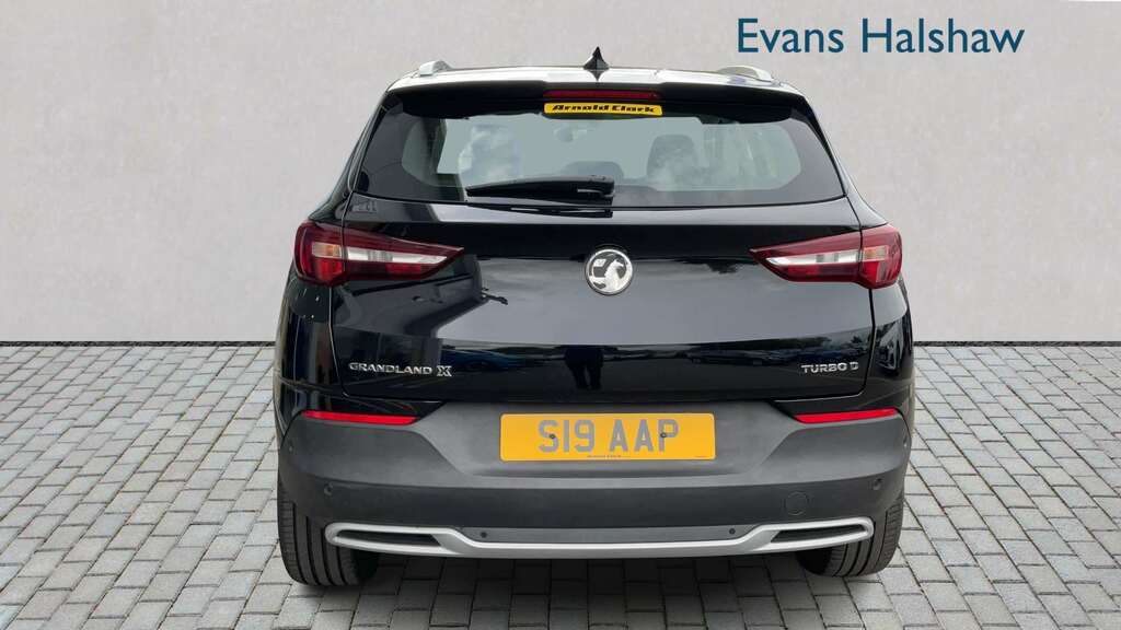 Vauxhall Grandland X 1.5 Turbo D Tech Line Nav 2019 Black #5