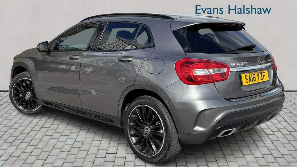 Mercedes-Benz GLA Class 220D 4Matic Amg Line 2018 Grey #2