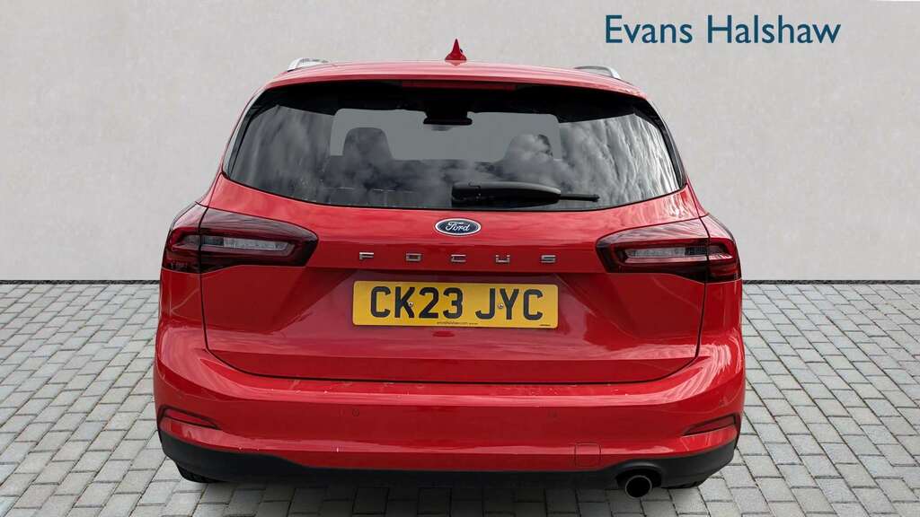 Ford Focus 1.0 Ecoboost Titanium X 2023 Red #5