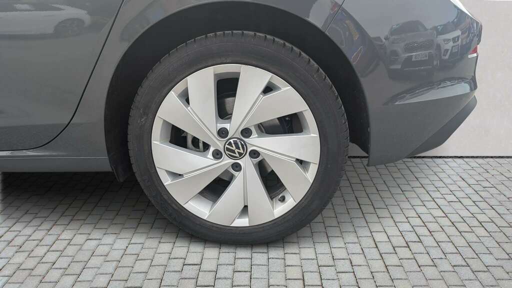 Volkswagen Golf 1.5 Etsi 150 Match Dsg 2024 Silver #6