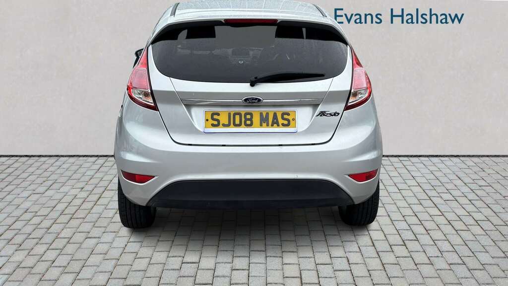 Ford Fiesta 1.25 82 Zetec - 35 Road Tax - One Owner Red #5