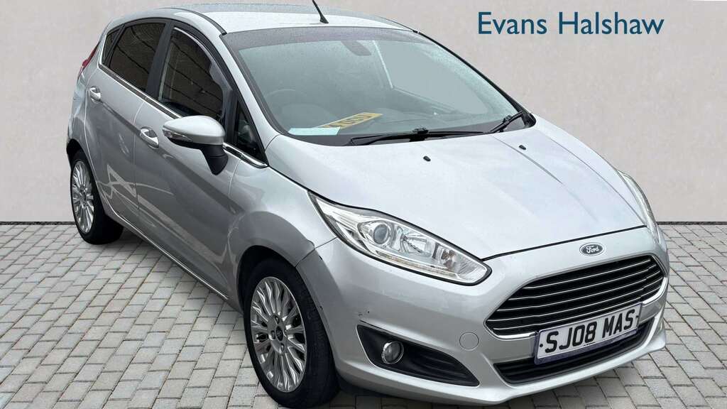 Ford Fiesta 1.25 82 Zetec - 35 Road Tax - One Owner Red #1