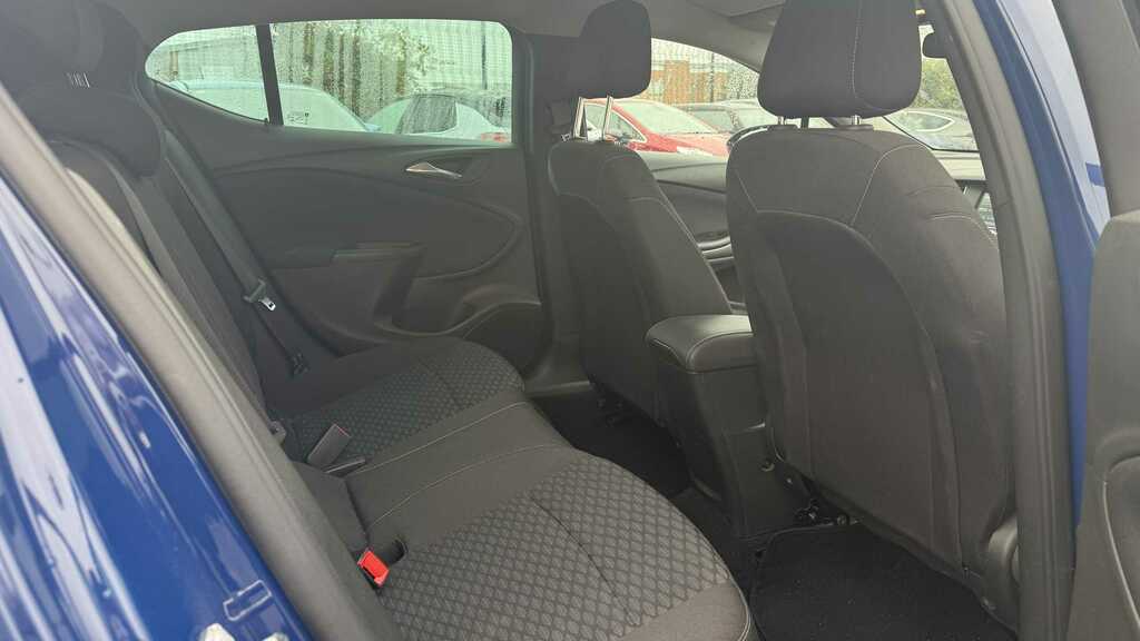 Vauxhall Astra 1.5 Turbo D Business Edition Nav Sports Tourer Eur  #11