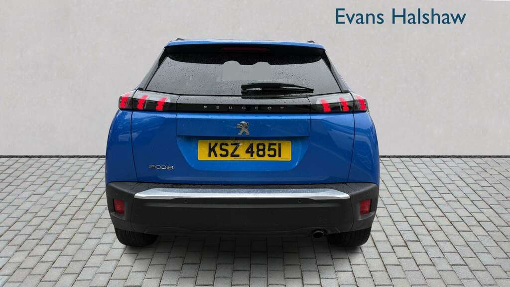 Peugeot 2008 1.2 Puretech Allure Premium 2023 Blue #4