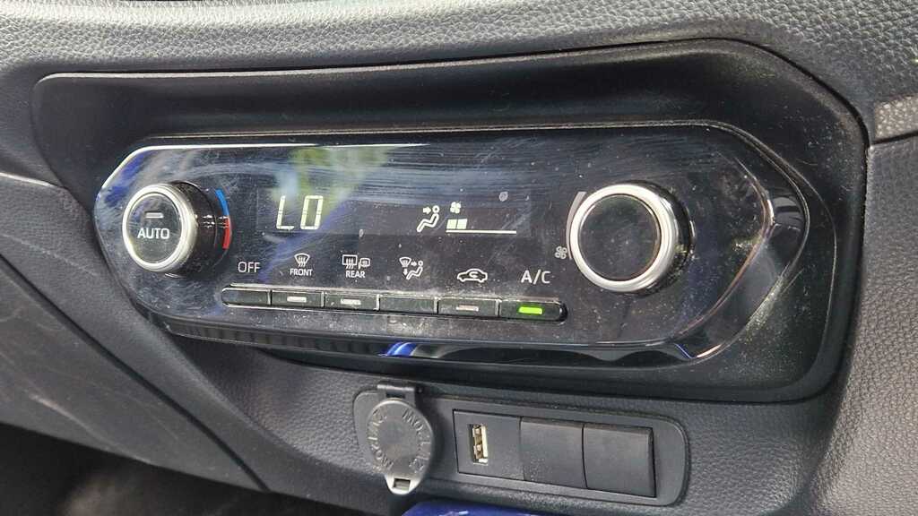 Toyota Aygo X 1.0 Vvt-i Edge Hatchback Euro 6 Green #15
