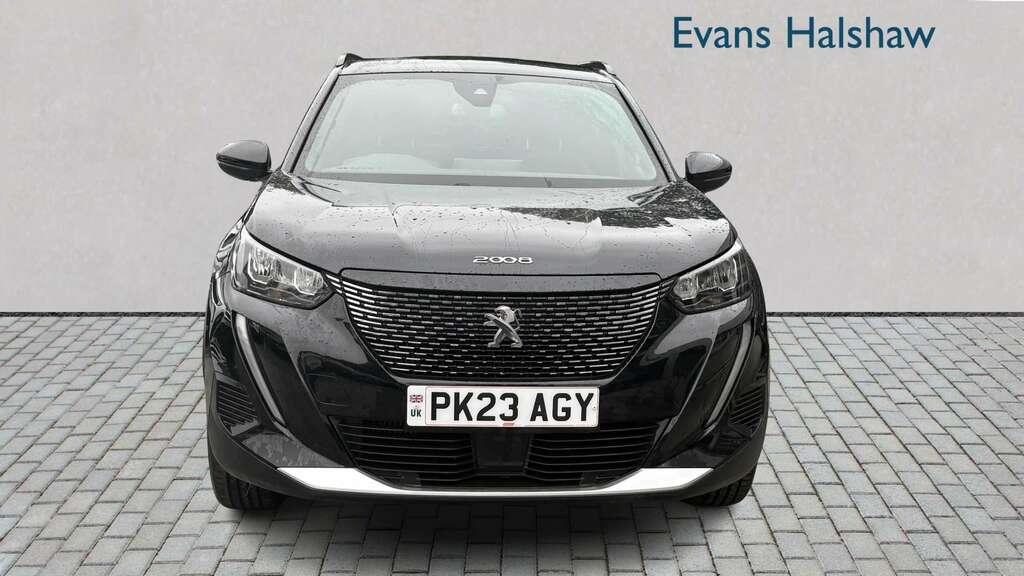 Peugeot 2008 1.2 Puretech 130 Allure Premium Eat8 2023 Black #5