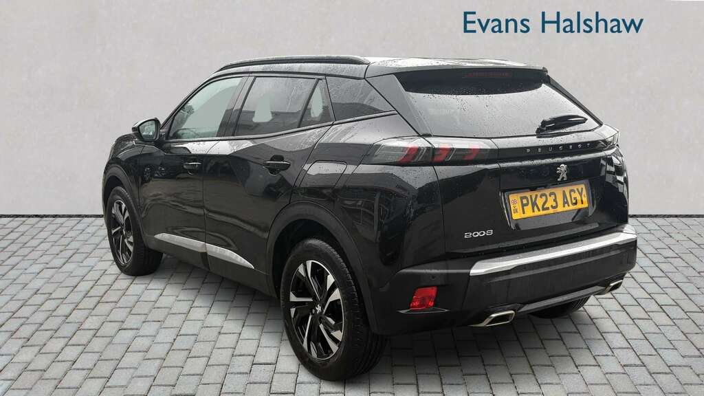 Peugeot 2008 1.2 Puretech 130 Allure Premium Eat8 2023 Black #3