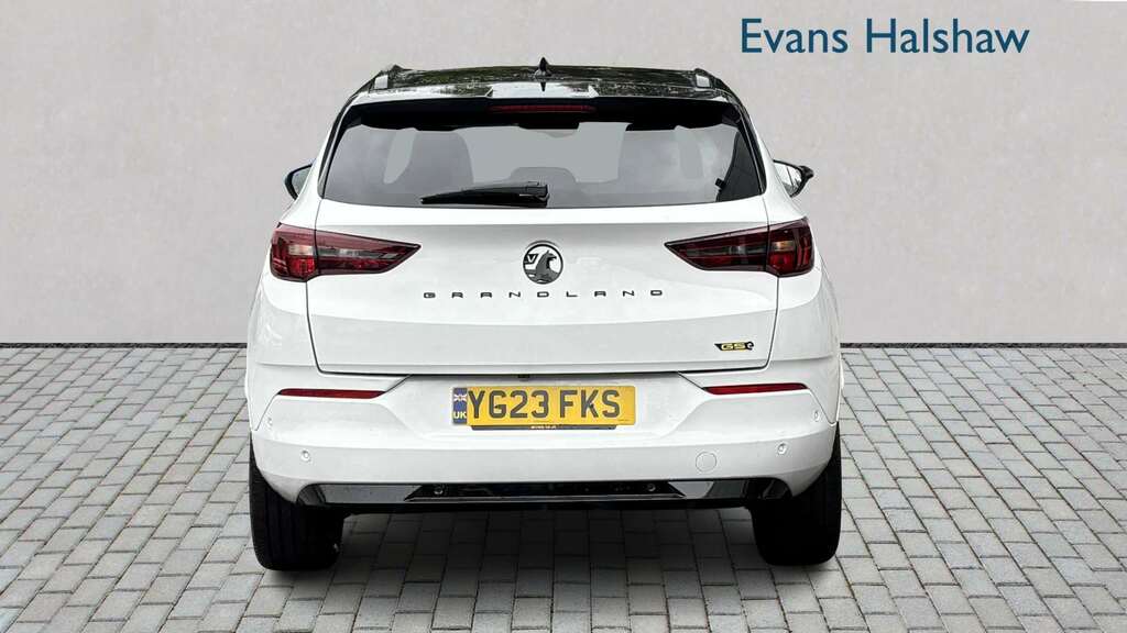 Vauxhall Grandland 1.6 Plug-in Hybrid 300 4X4 Gse 2023 White #4