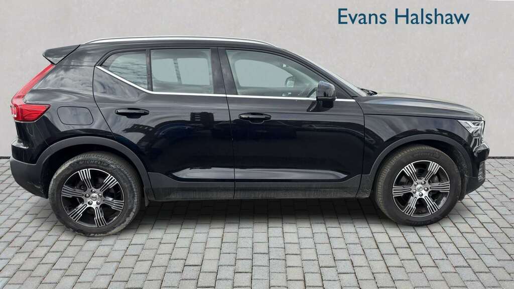 Volvo XC40 2.0 B4p Inscription Awd 2021 Black #3