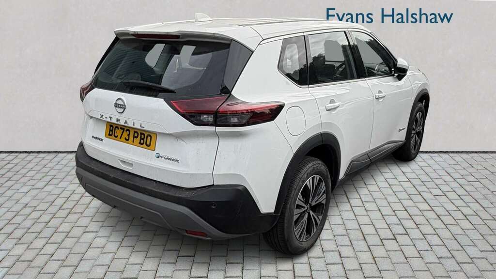 Nissan X-Trail 1.5 E-power E-4orce 213 Acenta Prem 7 St White #3