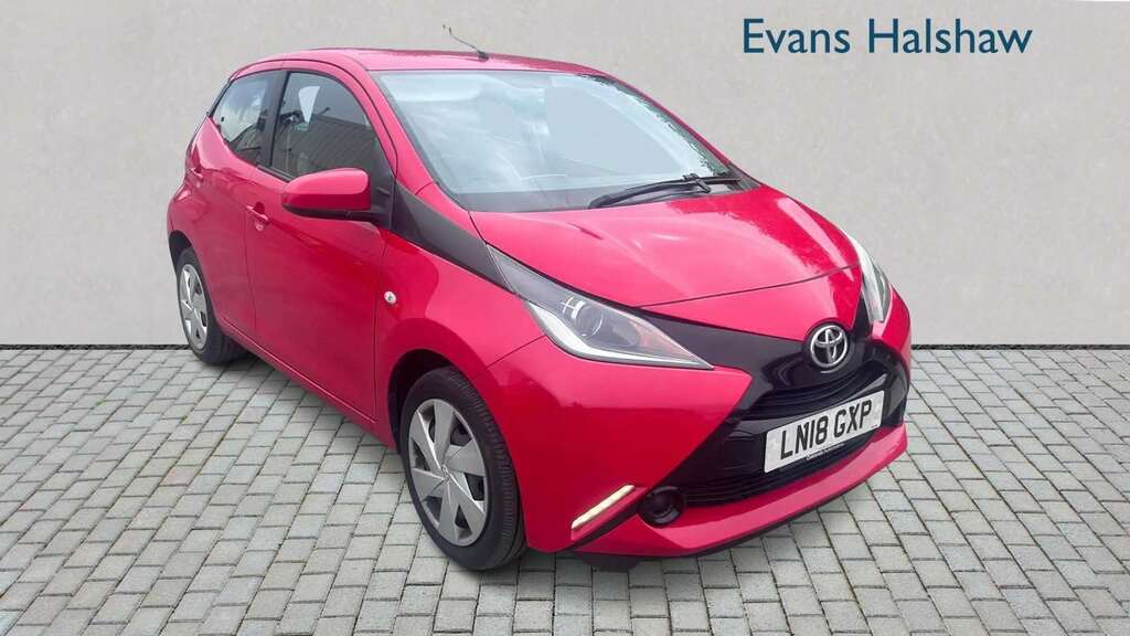 Toyota Aygo 1.0 Vvt-i X-play X-shift 2018 Red