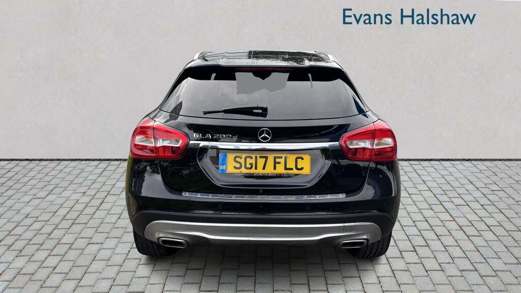 Mercedes-Benz GLA Class 200D Sport Executive 2017 SG17FLC Black #5