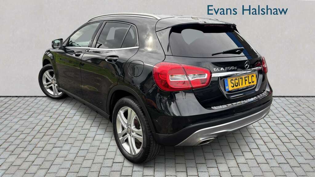 Mercedes-Benz GLA Class 200D Sport Executive 2017 SG17FLC Black #2