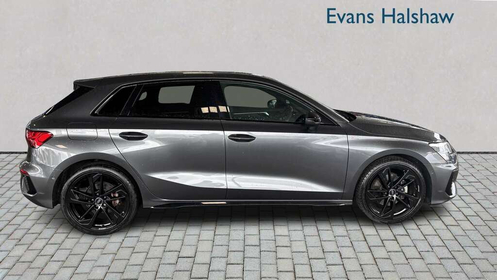 Audi A3 35 Tfsi Black Edition S Tronic 2023 SK73BWZ Grey #4
