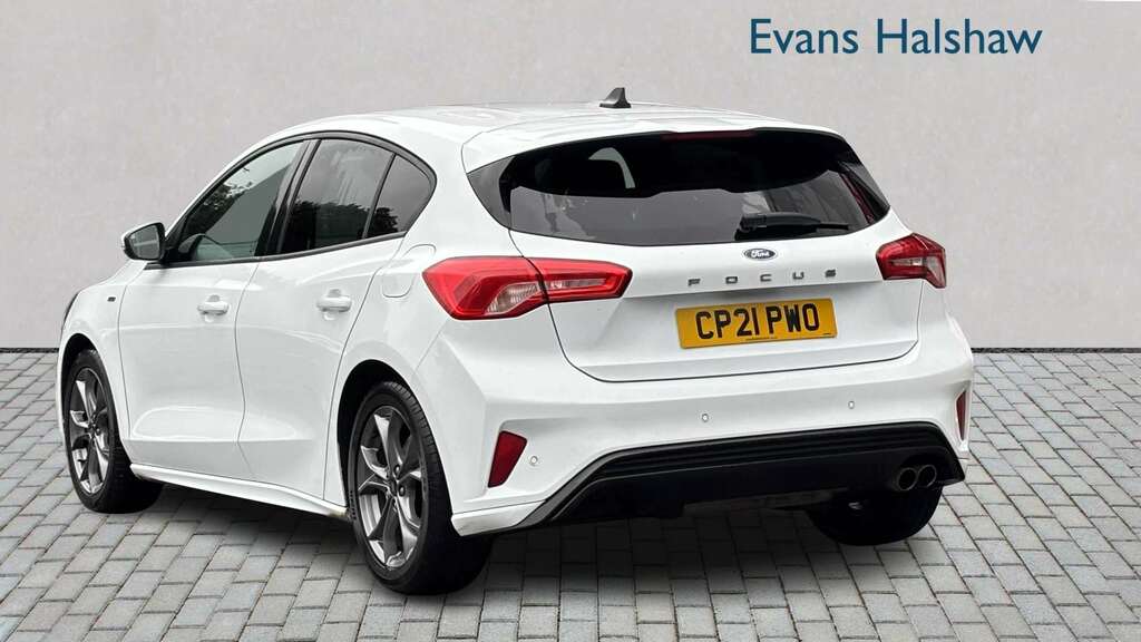 Ford Focus 1.5 Ecoblue 120 St-line Edition 2021 CP21PWO White #2