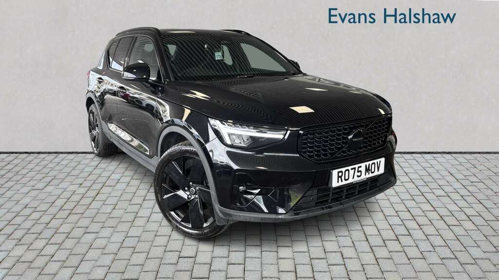 Volvo XC40 2.0 B4p Plus Black Edition 2025 Black