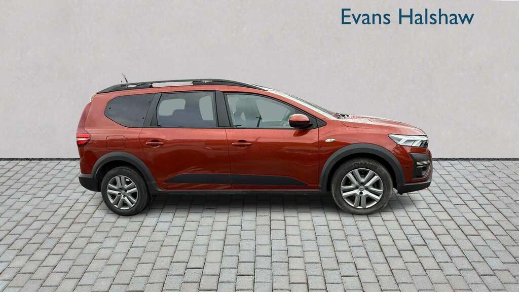 Dacia Jogger 1.0 Tce Comfort 2022 FX22WDO Brown #3