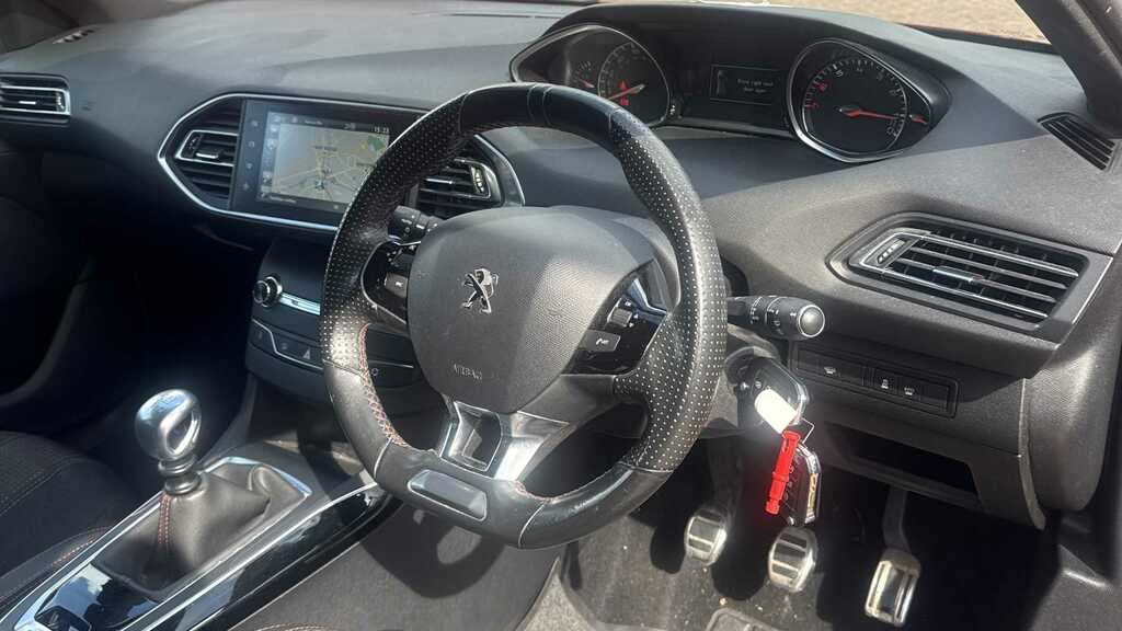 Peugeot 308 1.2 Puretech 130 Gt Line 2017 Red #2
