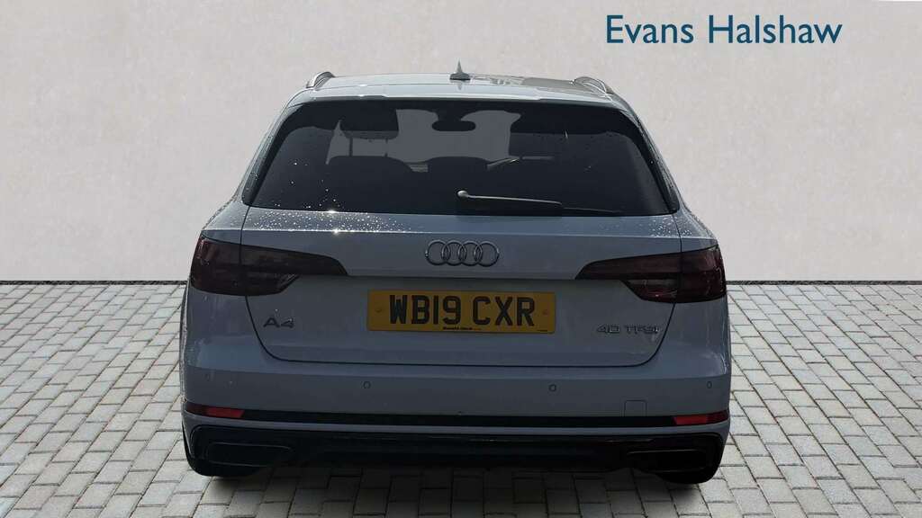 Audi A4 40 Tfsi Black Edition S Tronic 2019 WB19CXR White #3