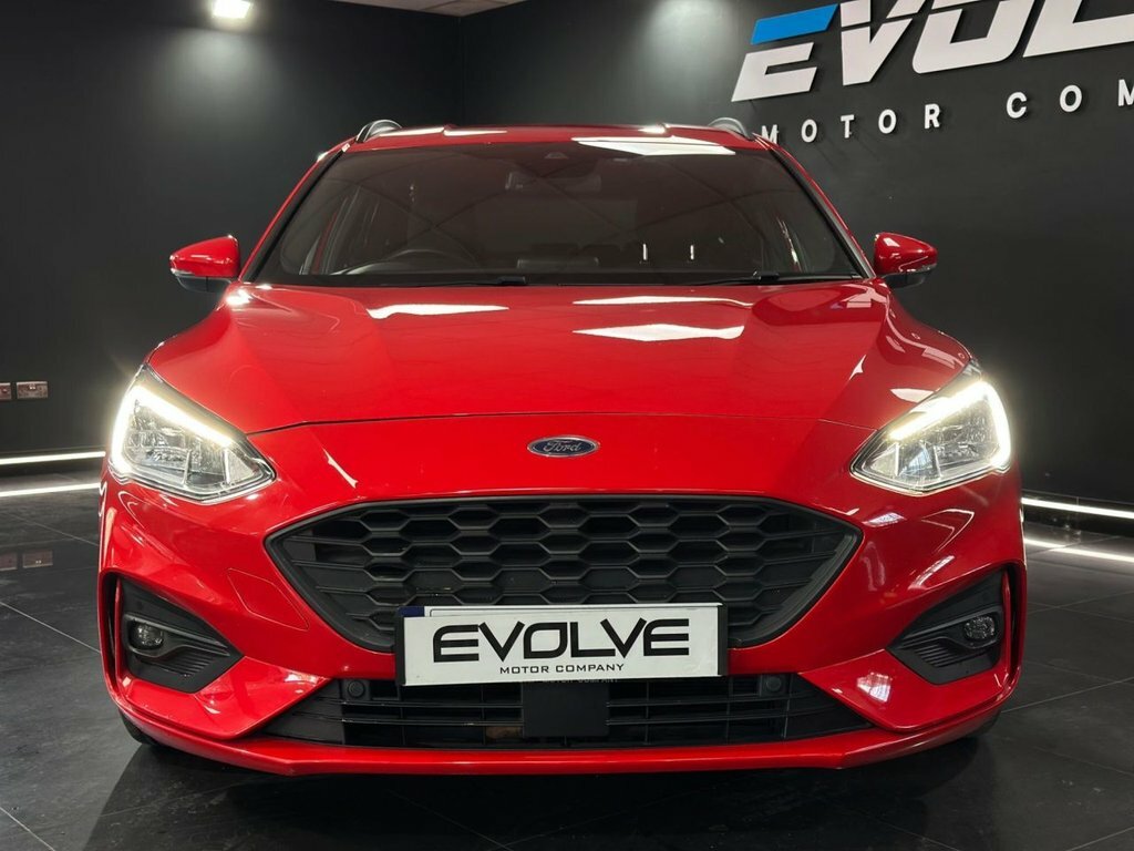 Ford Focus Estate MW71JZR Red #4