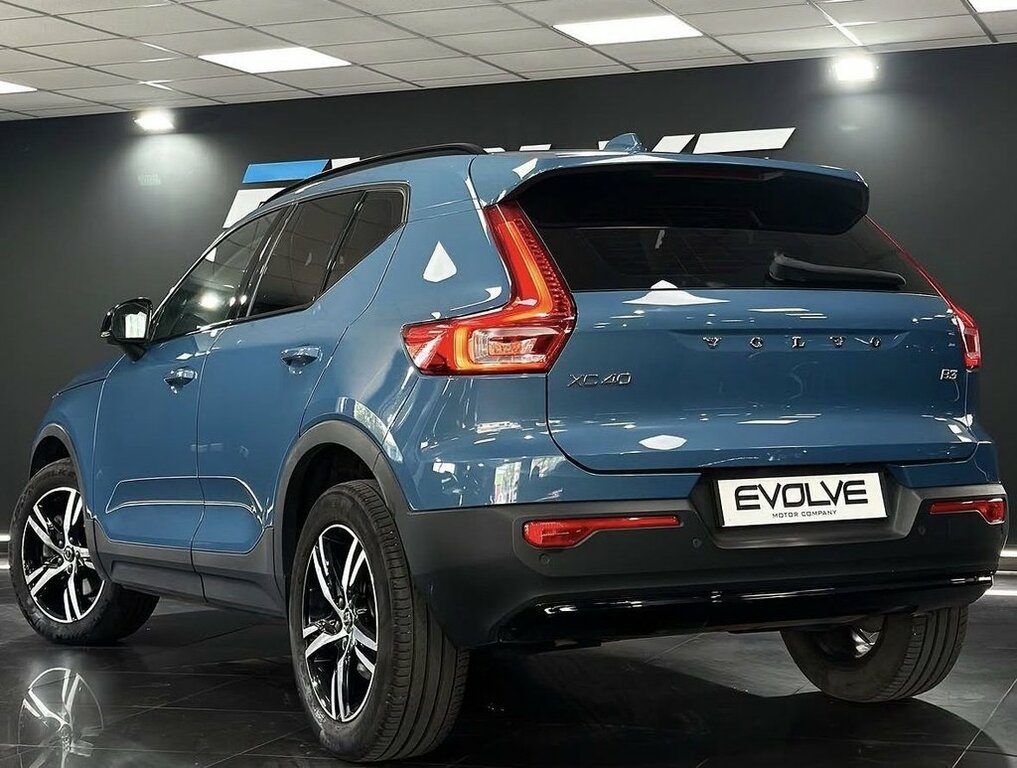 Volvo XC40 2L Plus Dark SN72MYT Blue #2