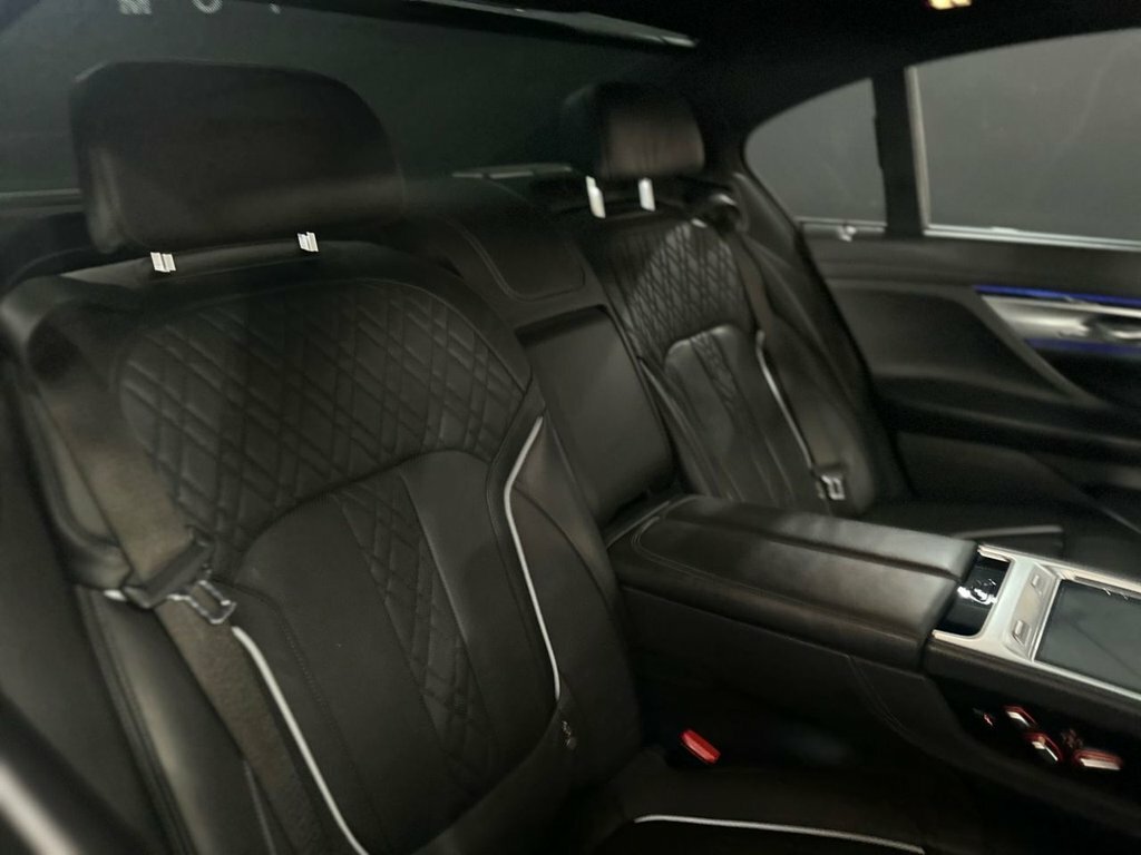 BMW 7 Series 740D Xdrive M Sport Blue #27