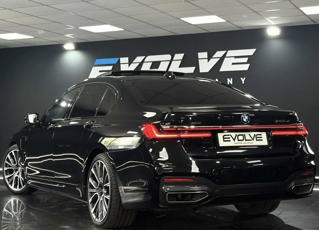 BMW 7 Series 3L M Sport Black #2