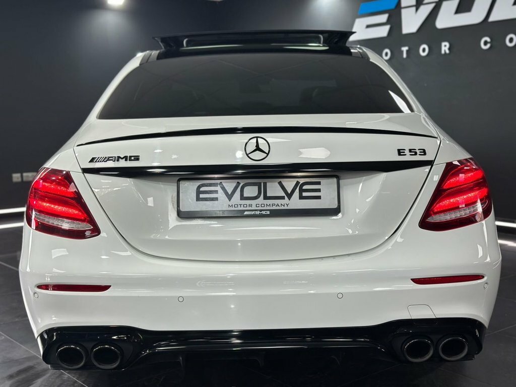 Mercedes-Benz E Class 3L Amg White #5