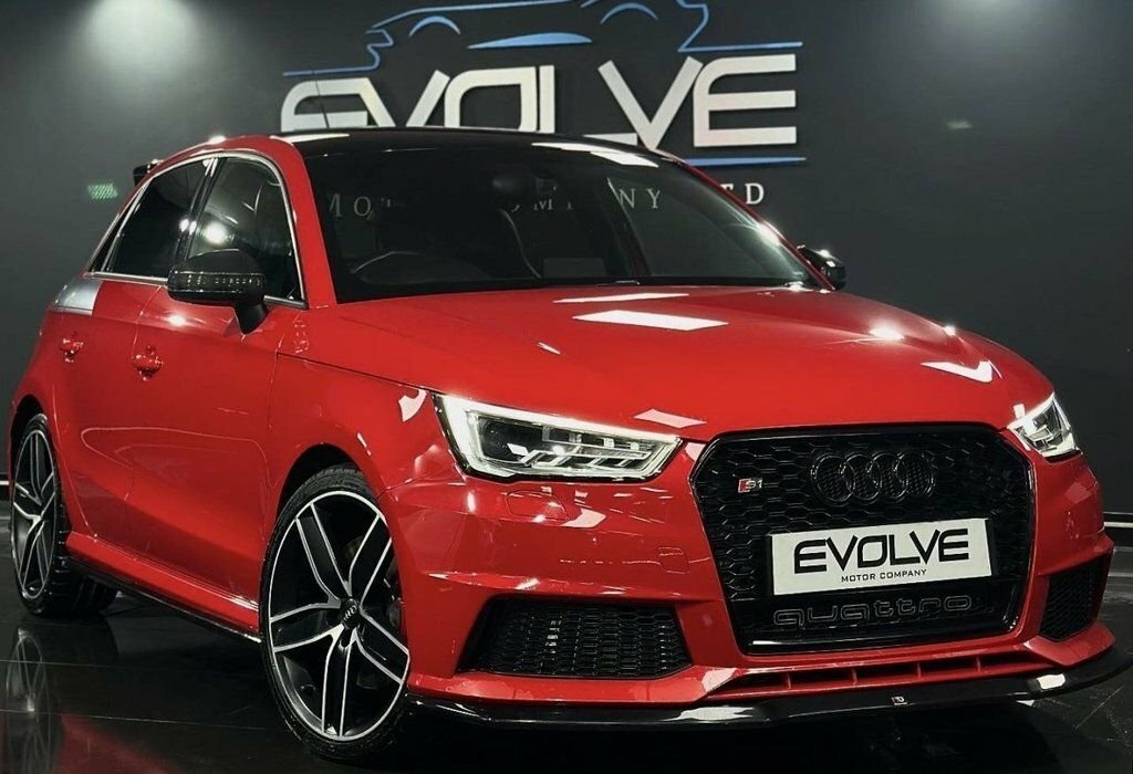 Audi S1 2L Competition Red