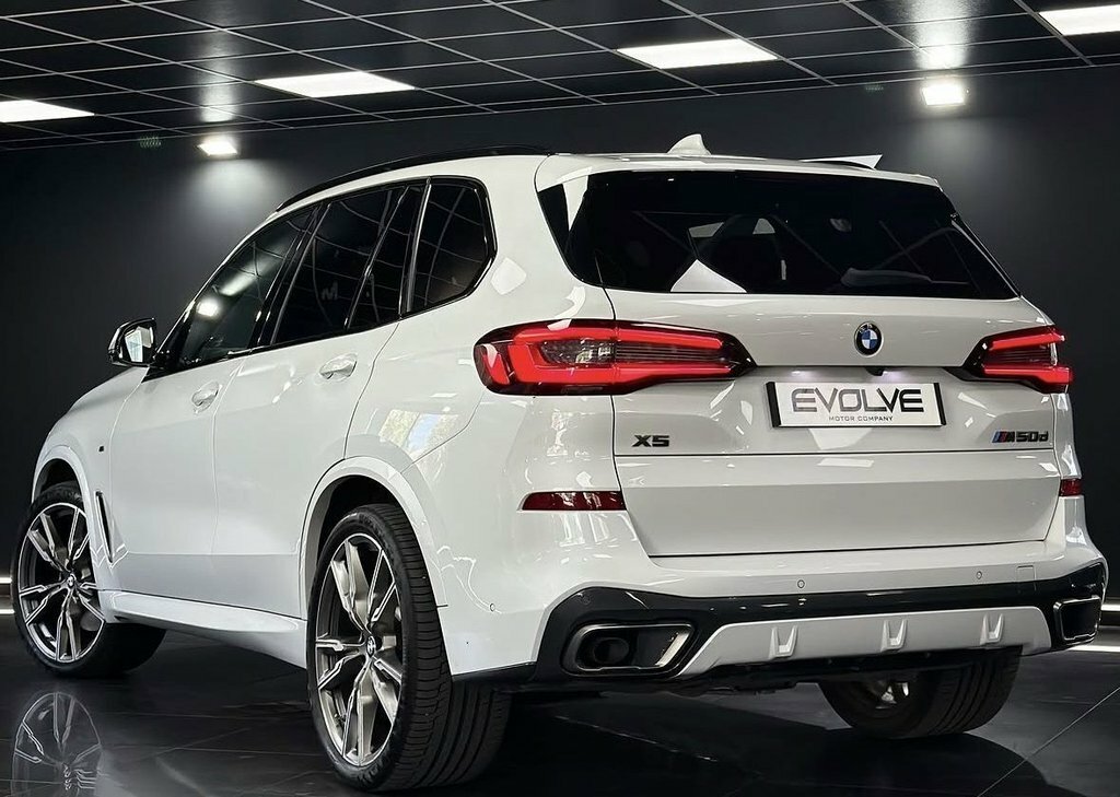 BMW X5 Suv DP70VZV White #2
