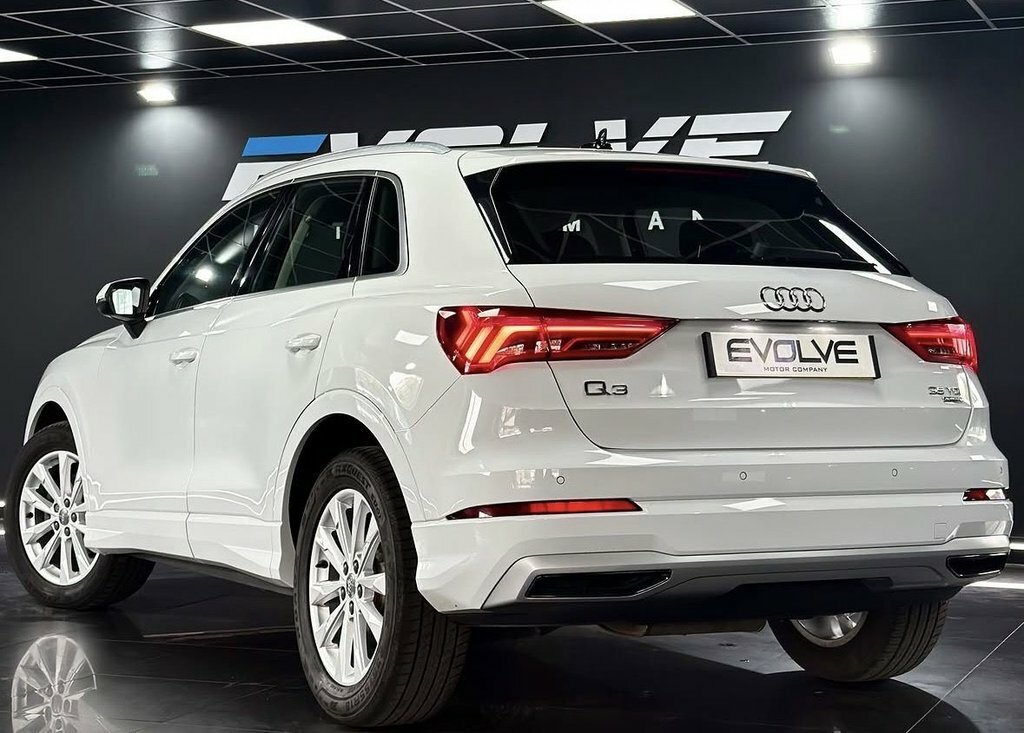 Audi Q3 2L Sport SH69ORK White #2