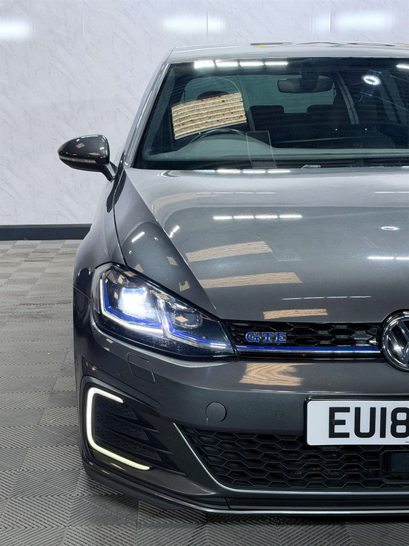 Volkswagen Golf Gte Advance #5