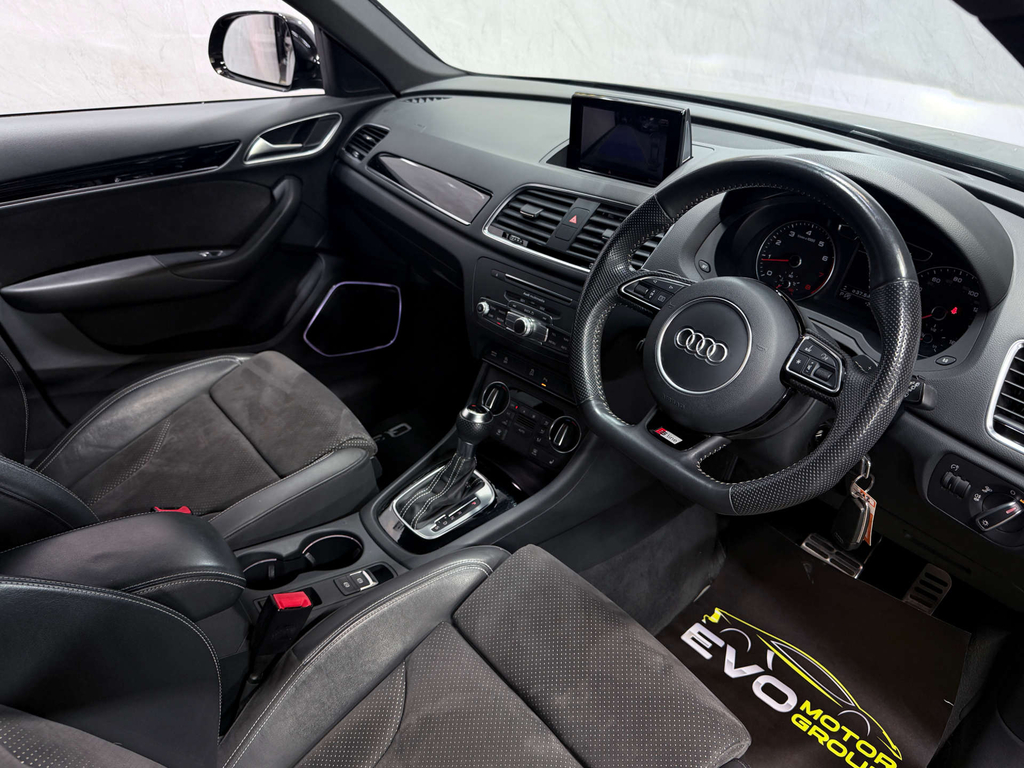 Audi Q3 Black Edition Tfsi Green #3