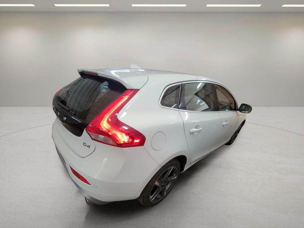 Volvo V40 2.0 D4 R-design Lux Nav Euro 6 S S White #6