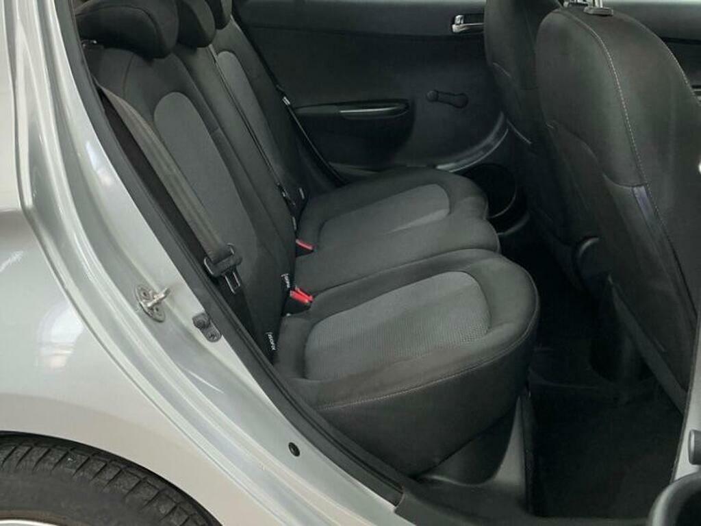 Hyundai I20 1.2 Comfort Euro 5 Red #10