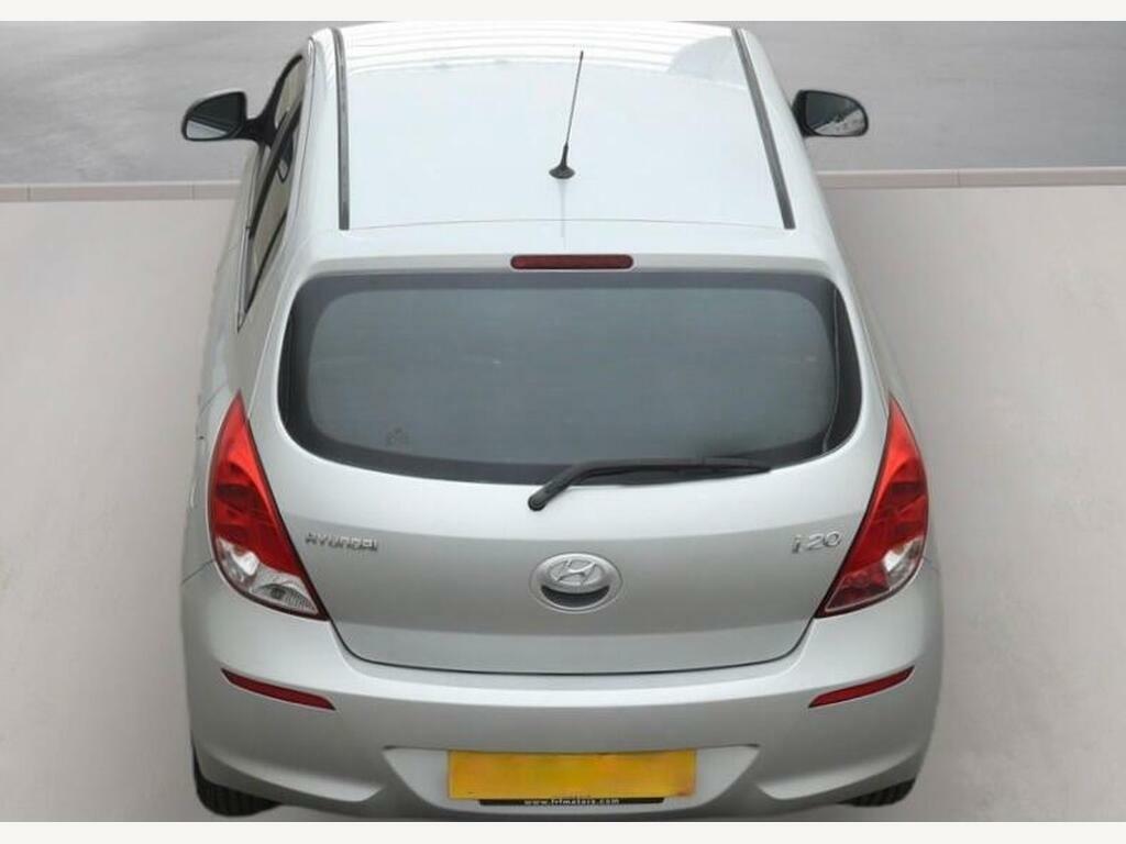 Hyundai I20 1.2 Comfort Euro 5 Red #8