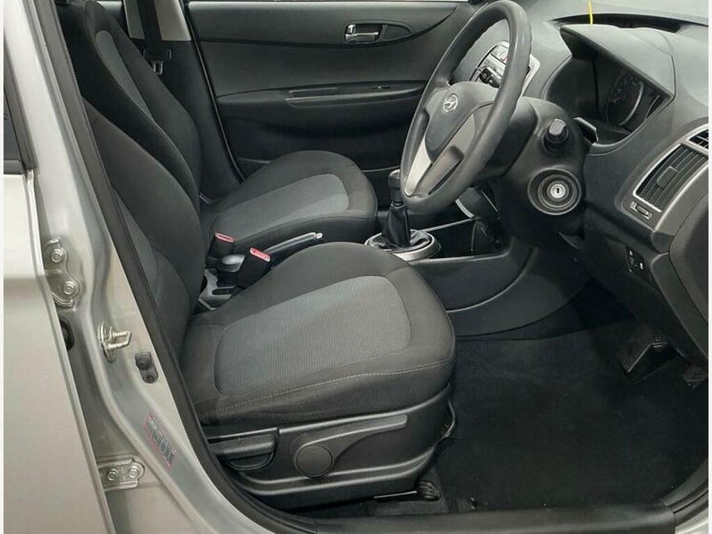Hyundai I20 1.2 Classic Euro 5 Silver #4