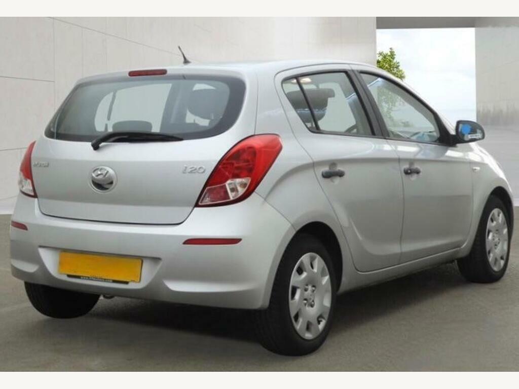 Hyundai I20 1.2 Comfort Euro 5 Red #9