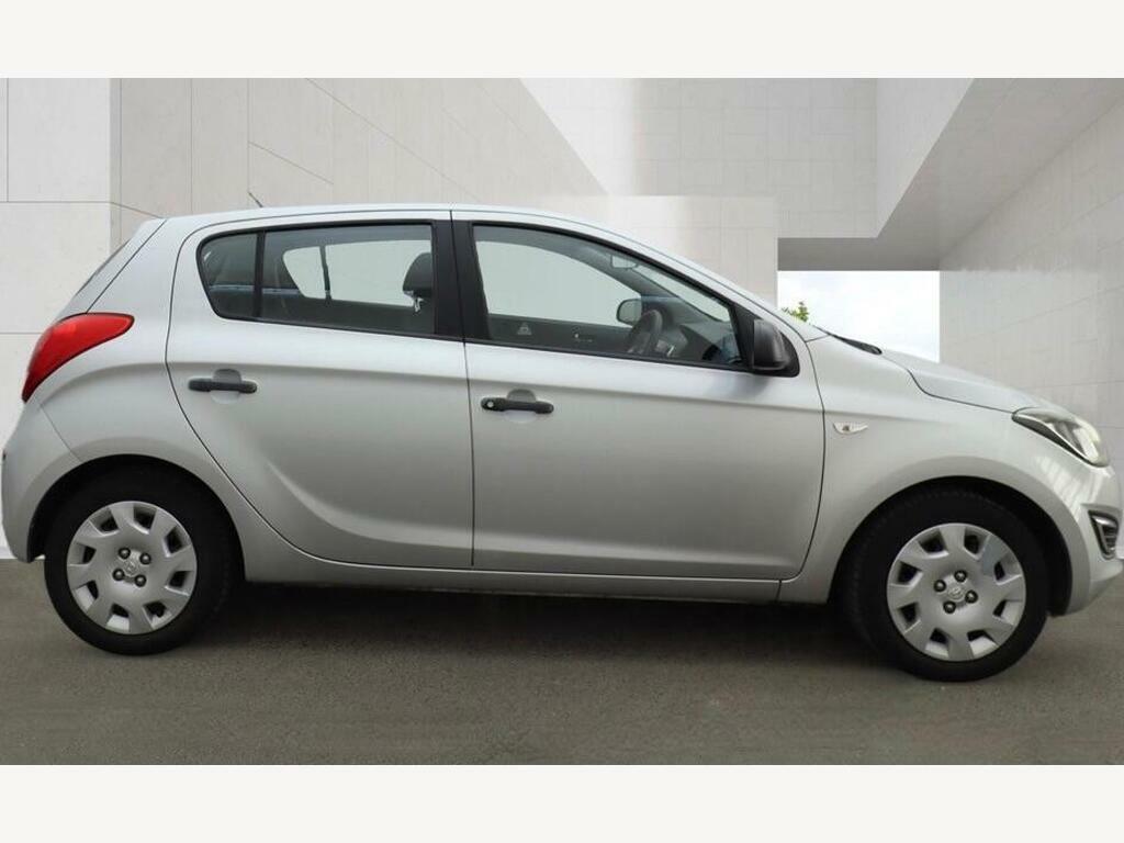 Hyundai I20 1.2 Comfort Euro 5 Red #12