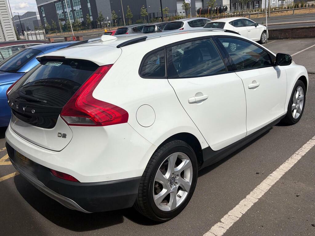 Volvo V40 Cross Country D2 Lux Nav Hatchback Red #8