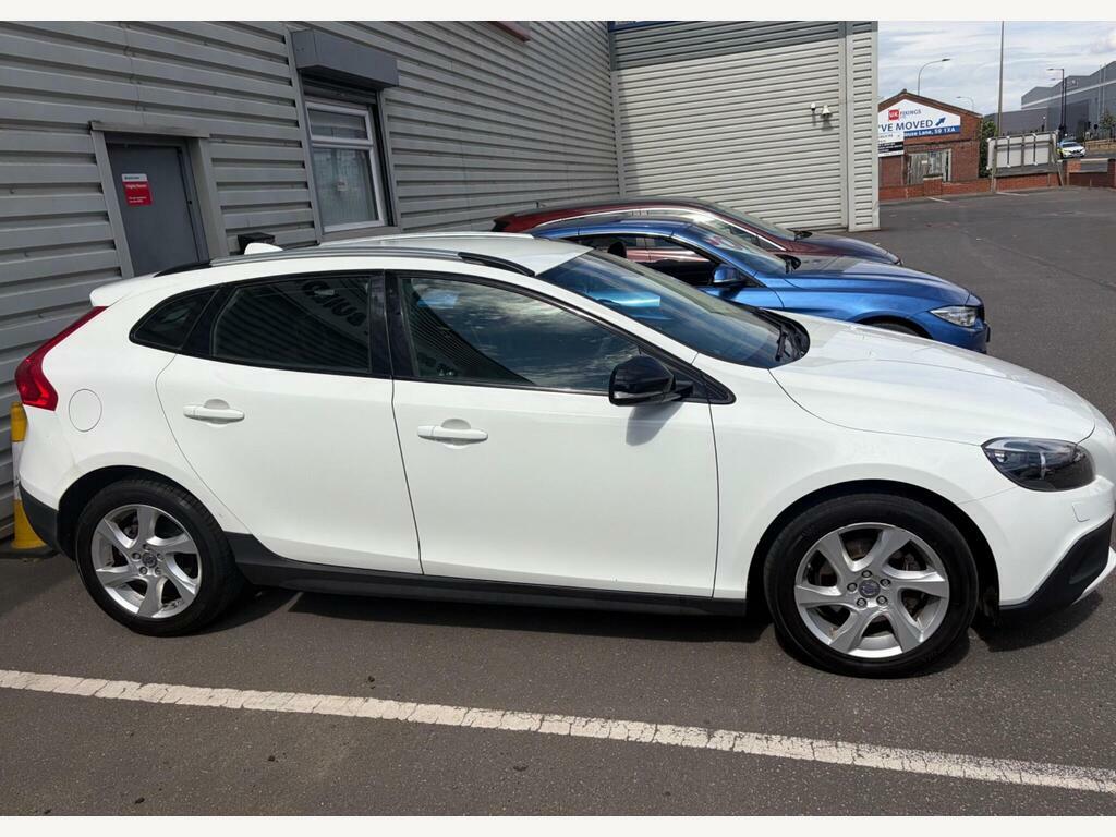 Volvo V40 Cross Country D2 Lux Nav Hatchback Red #7