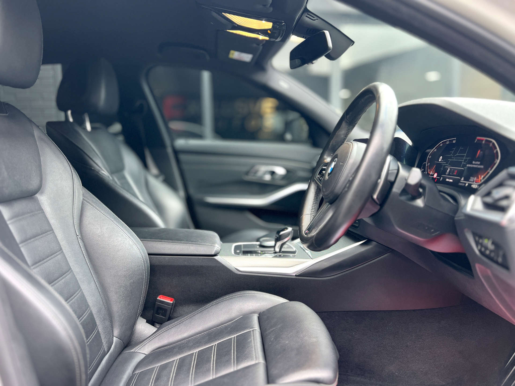 BMW 3 Series M Sport Saloon Euro 6 Ss YH20CYG #2