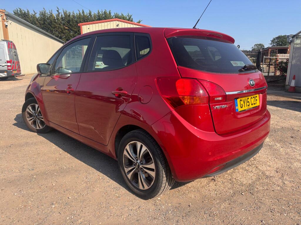 Kia Venga 3 Red #5