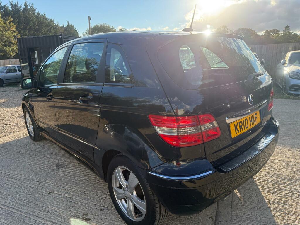 Mercedes-Benz B Class Se Black #4