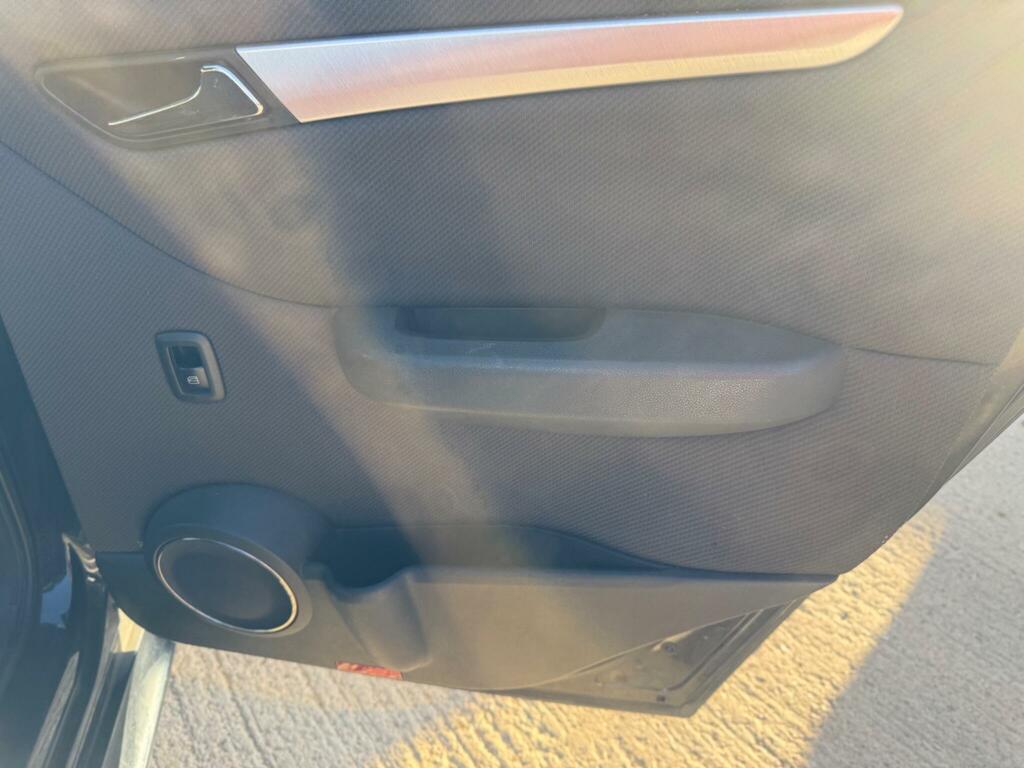 Mercedes-Benz B Class Mpv 2.0 B180 Cdi Sport Cvt 201060 Black #34