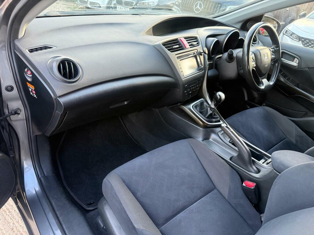 Honda Civic 1.8 I-vtec Es Hatchback Euro 5 Black #47