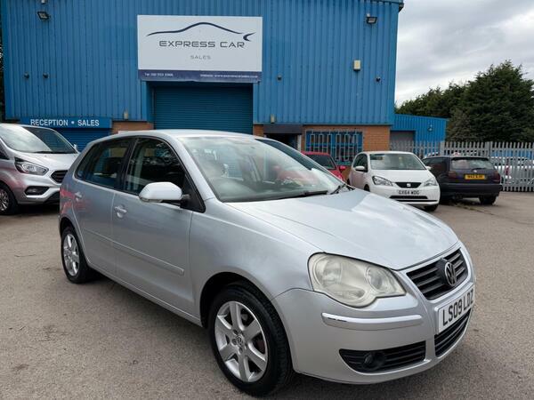 Volkswagen Polo 1.4 Match Silver