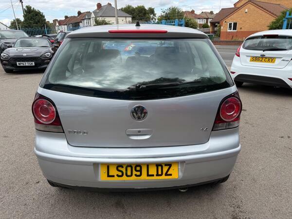 Volkswagen Polo 1.2 Match Silver #8