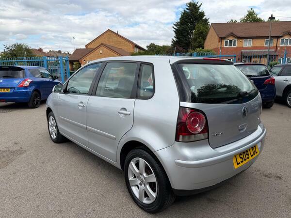 Volkswagen Polo 1.4 Match Silver #6